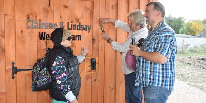 Boulder JCC Dedicates New Barn at Milk and Honey Farm Opening