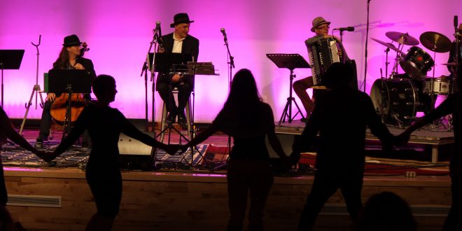 Music, Merriment and Chinese Food = KLEZMANIA
