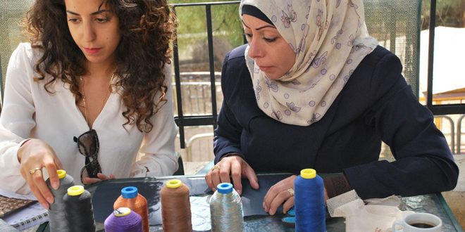 4 Questions for “Two Neighbors” Founders