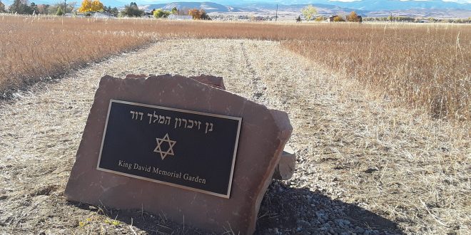 Longmont Shabbat Group Consecrates First Jewish Cemetery in Longmont