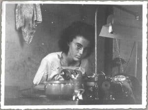 Marion girdling diamonds in Havana, Cuba, circa 1943