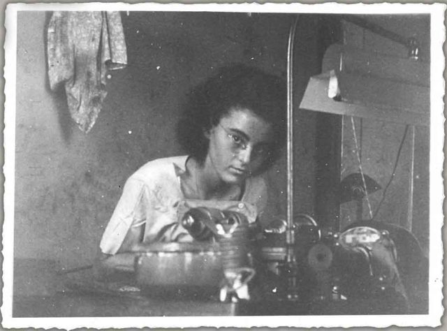 Marion girdling diamonds in Havana, Cuba, circa 1943