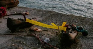 Tie a ‘Yellow Ribbon’